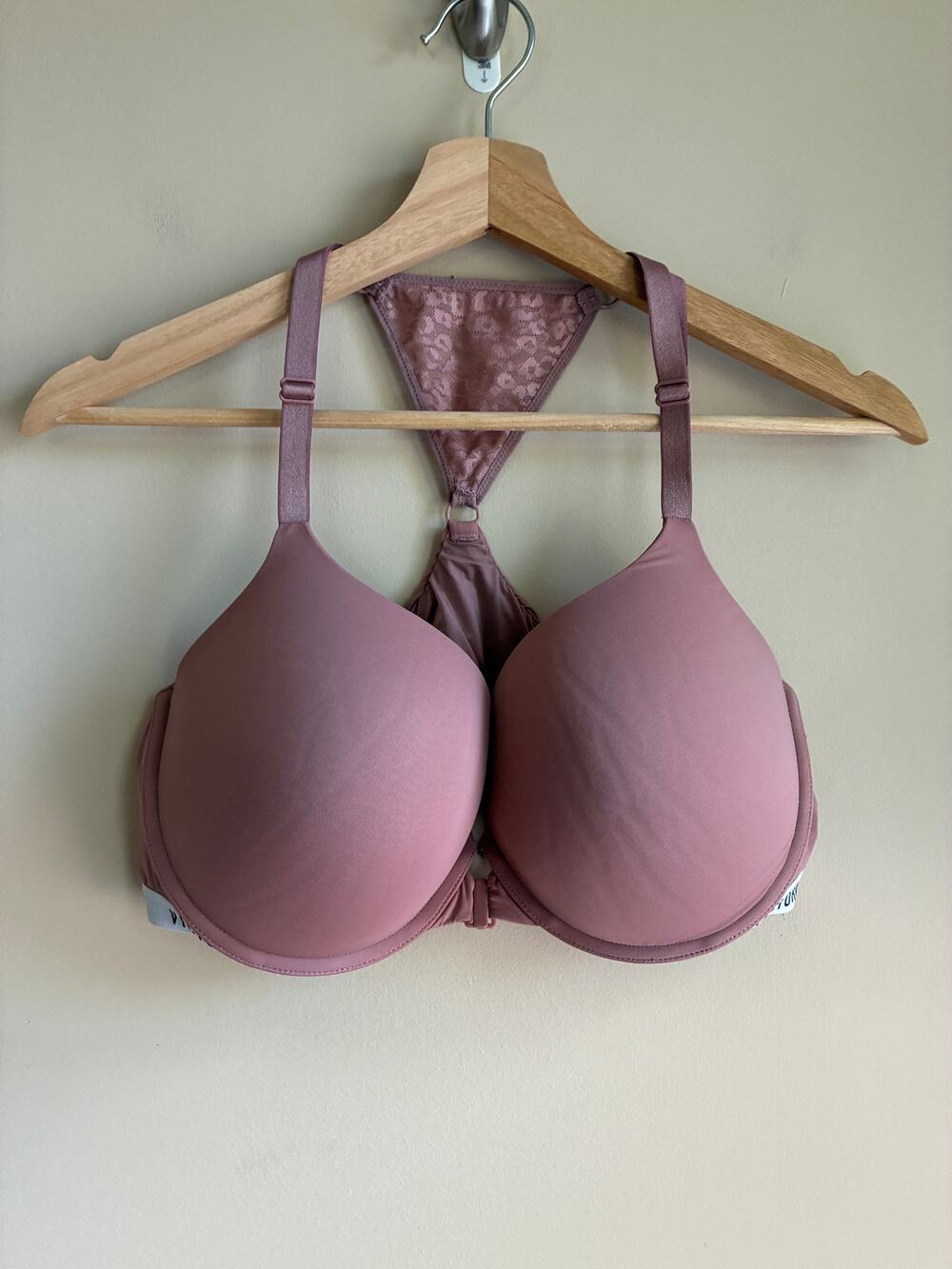 Victoria's Secret pink racerback padded t-shirt push up full coverage bra 40C